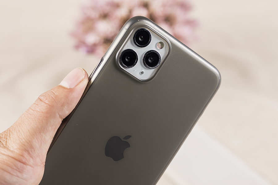 Op-lung-Baseus-Wing-Case-sieu-mong-iPhone-11-Pro-Max-17.jpg