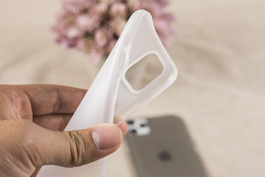 Op-lung-Baseus-Wing-Case-sieu-mong-iPhone-11-Pro-Max-18.jpg