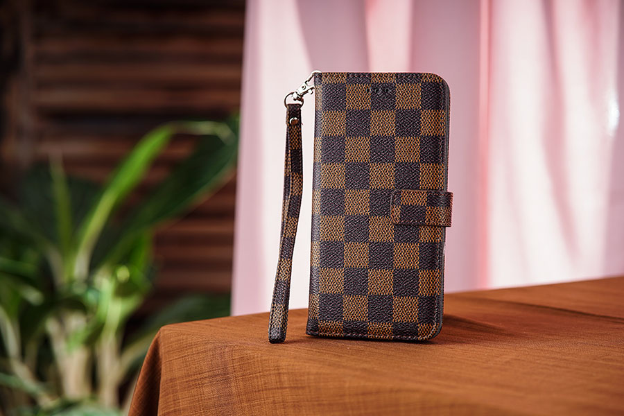 bao_da_louis_vuitton_iphone_x_xs_xsmax_chi_tiet_mau nau93.jpg