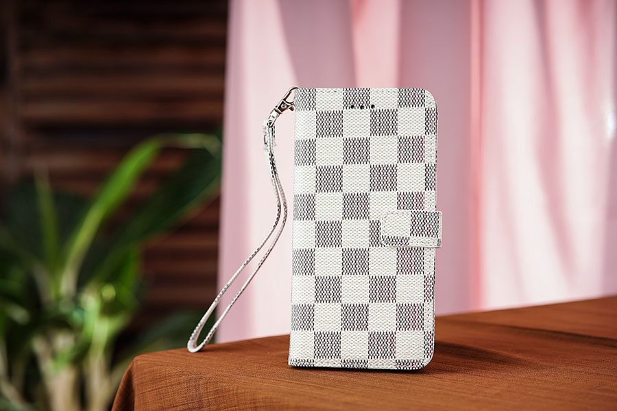 bao_da_louis_vuitton_iphone_x_xs_xsmax_chi_tiet_mau trang26.jpg