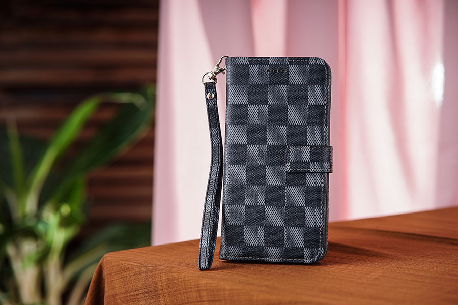 bao_da_louis_vuitton_iphone_x_xs_xsmax_chi_tiet_mau xam59.jpg