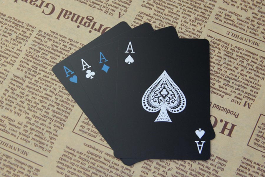 bo-bai-poker-chong-nuoc-M1.jpg
