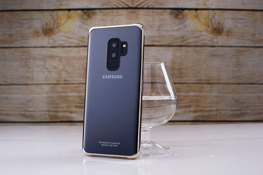 clear_cover_s9plus_m6 vang.jpg