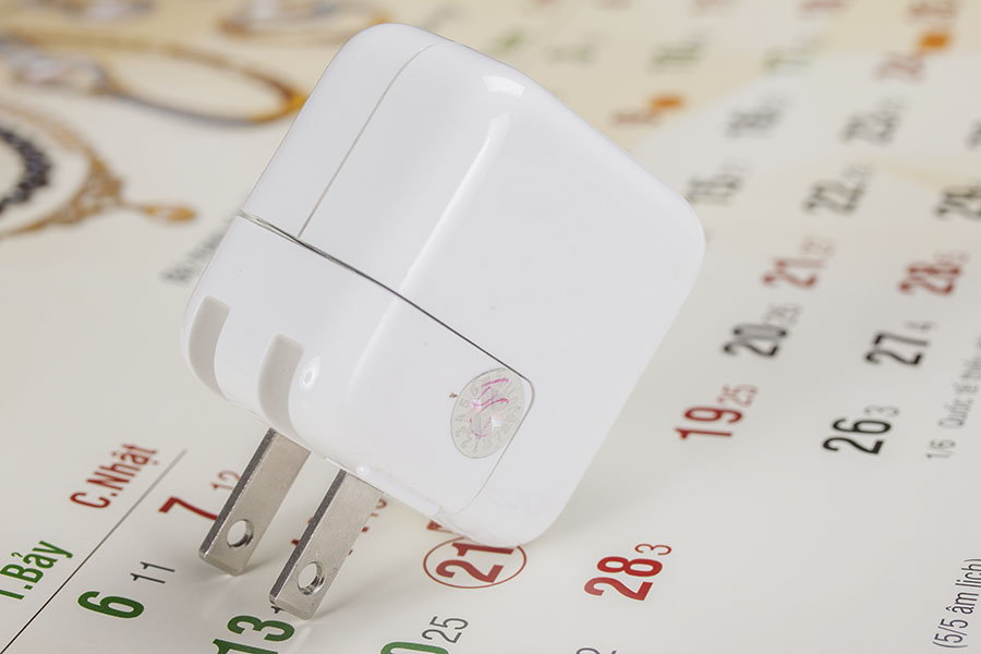 cu-sac-loai-tot-cho-ipad-12w-m379.jpg