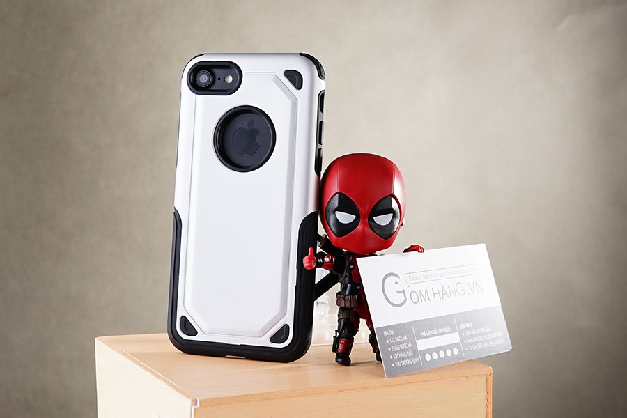 op_SGP_helmet_armor_iphone_7_8_m1 bac.jpg