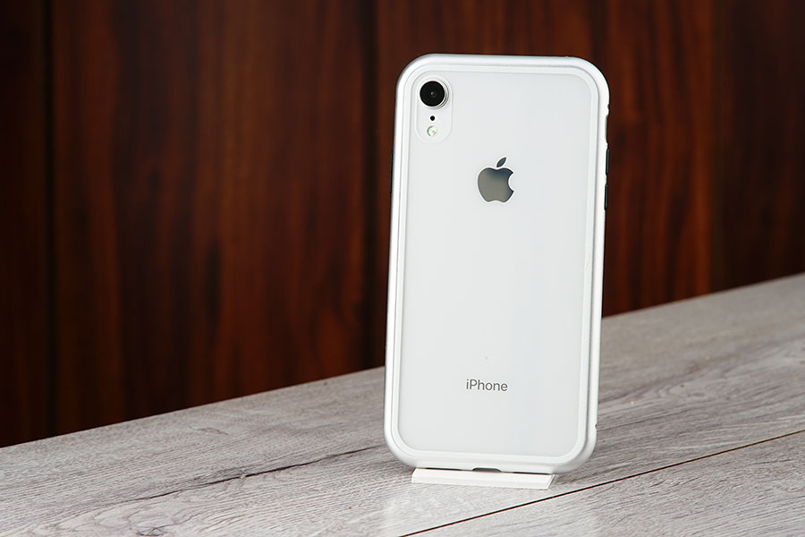 op_lung_imagnet_iphone_xr_chi_tiet_mau_bac.jpg