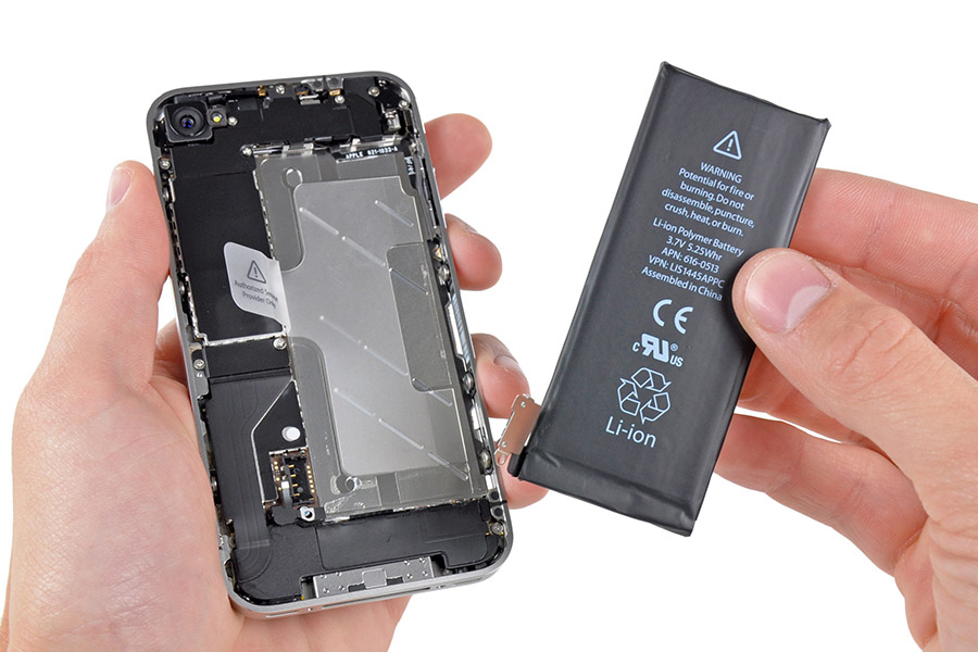 thay-pin-iphone-5-5s-thay-pin-tai-gomhang20.jpg