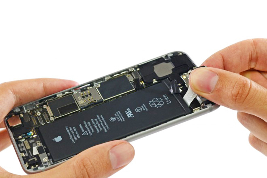 thay-pin-iphone-6-6s-thay-tai-gomhang16.jpg